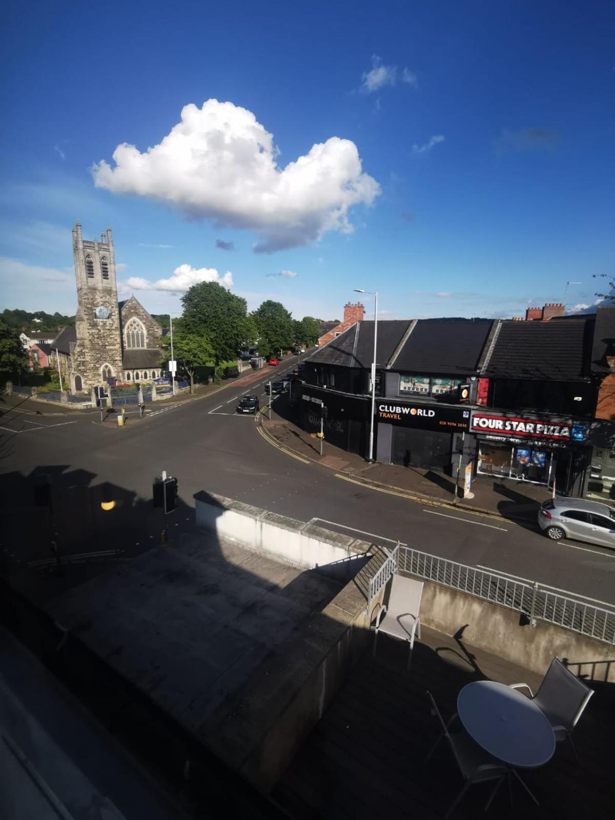 Attic Style 2 Bed Duplex With Rooftop Patio Appartement Belfast