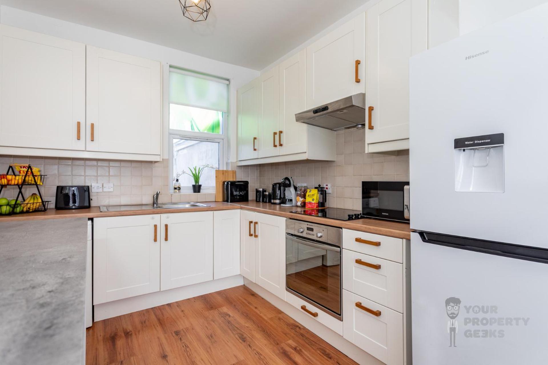 Attic Style 2 Bed Duplex With Rooftop Patio * Belfast